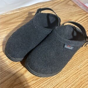 Stegmann Women's Classic Black Wool Clogs